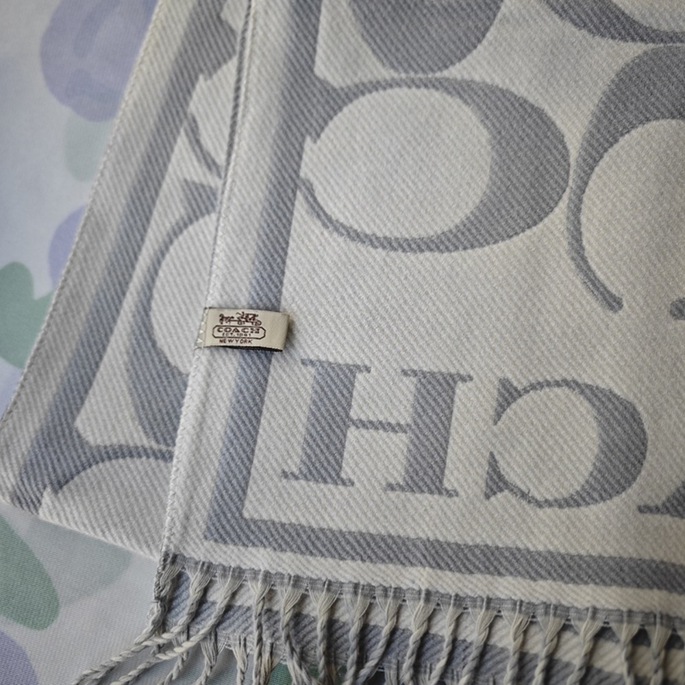 COACH Double C Loop Scarf - Picture 5 of 5